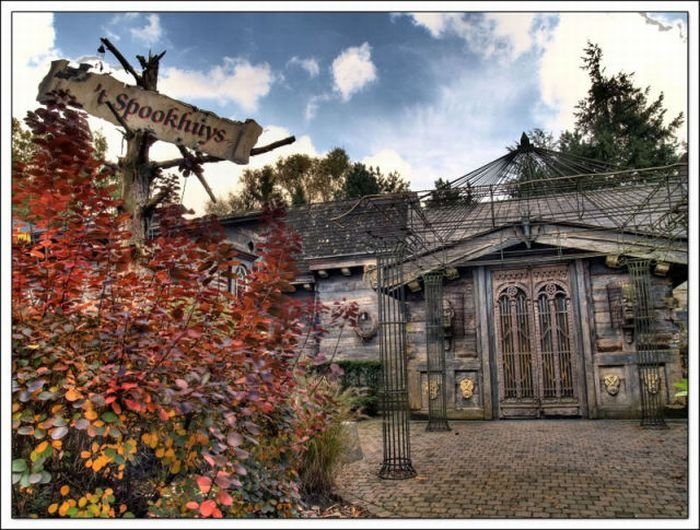 T'spookhuys Restaurant, Belgium