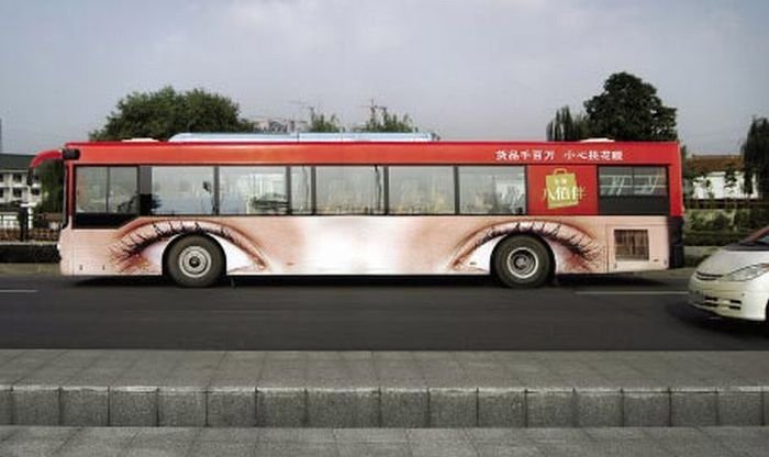 bus advertising