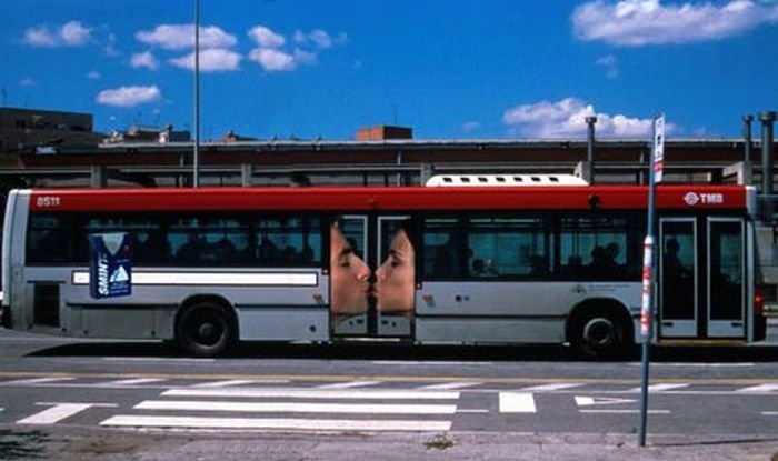 bus advertising