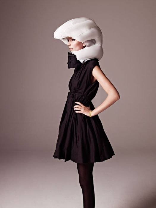 Behold the Hövding, airbag bicycle helmet