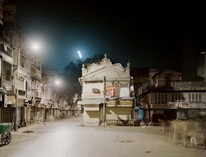 Ahmedabad, no life last night by Frédéric Delangle