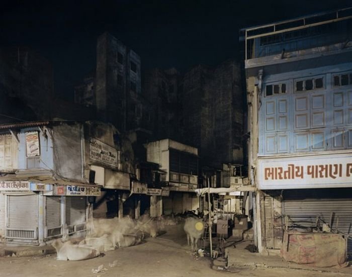 Ahmedabad, no life last night by Frédéric Delangle