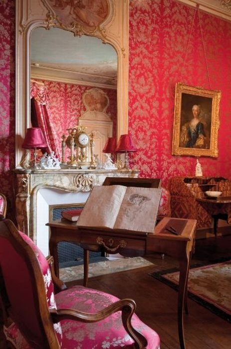 Louis Mantin mansion untouched for 100 years, Moulins, France