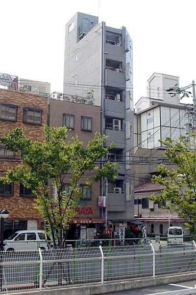 Thin house, Japan