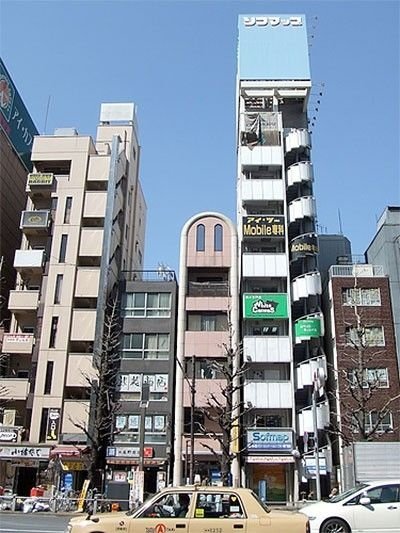 Thin house, Japan