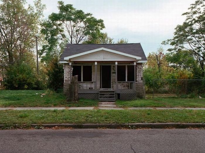 100 Abandoned Houses by Kevin Bauman, Detroit, United States