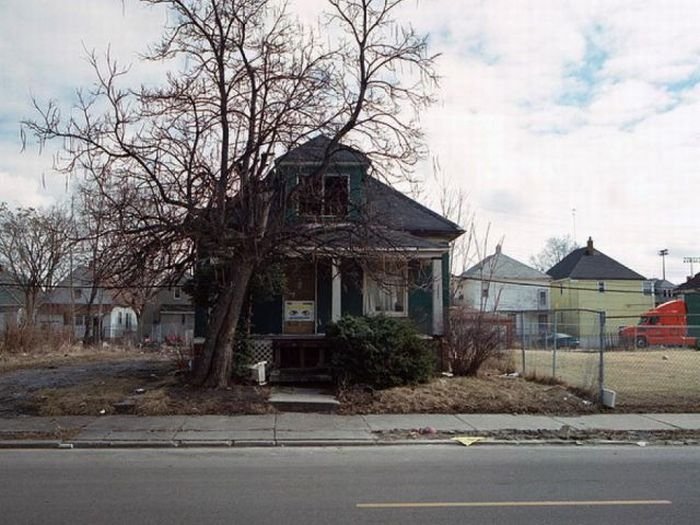 100 Abandoned Houses by Kevin Bauman, Detroit, United States