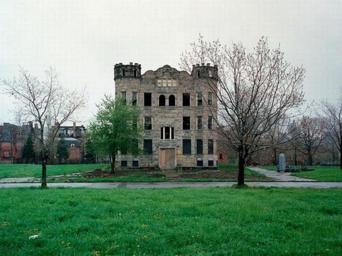 100 Abandoned Houses by Kevin Bauman, Detroit, United States