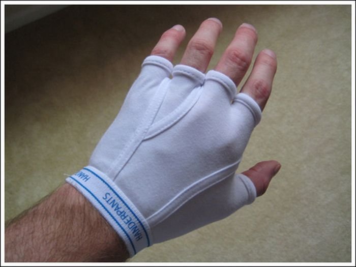 handerpants, fingerless gloves