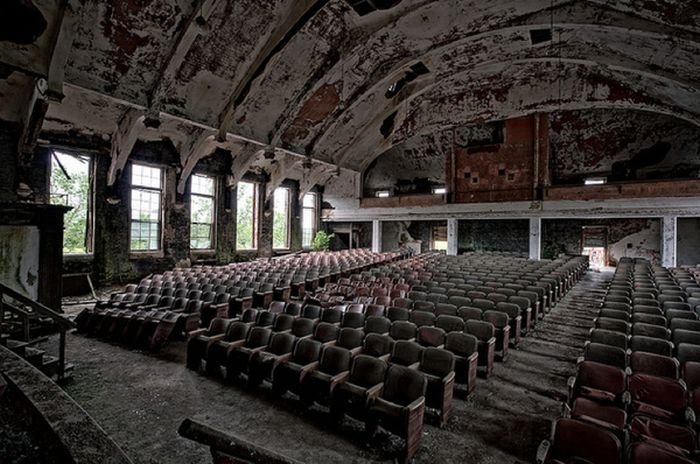 Abandoned theater, United States