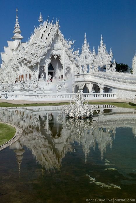 Wat Rong Khu, white temple, Chiang Rai, Thailand