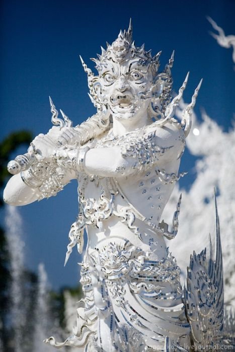 Wat Rong Khu, white temple, Chiang Rai, Thailand