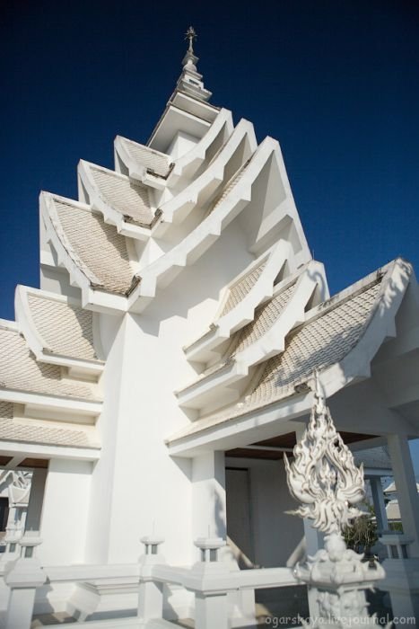 Wat Rong Khu, white temple, Chiang Rai, Thailand