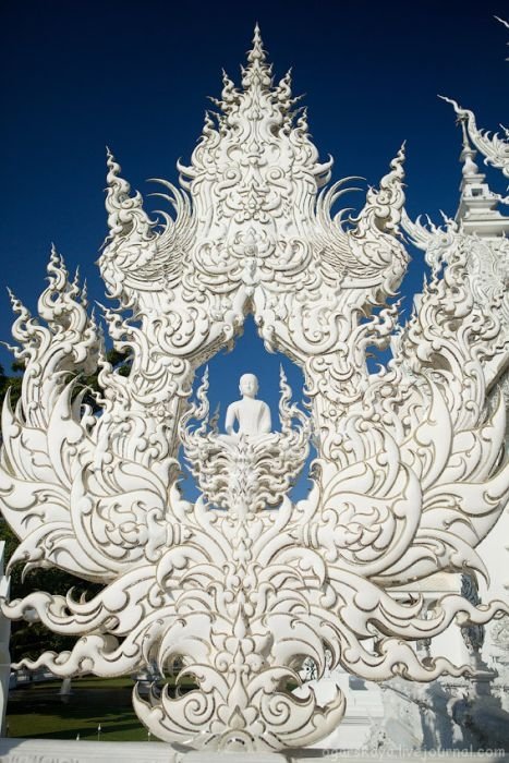 Wat Rong Khu, white temple, Chiang Rai, Thailand