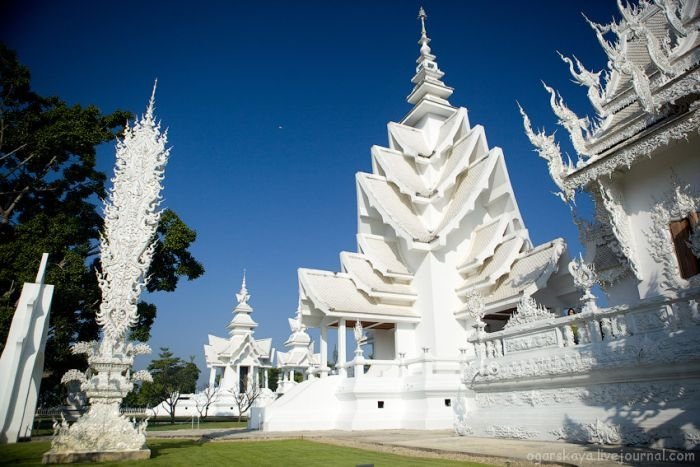 Wat Rong Khu, white temple, Chiang Rai, Thailand