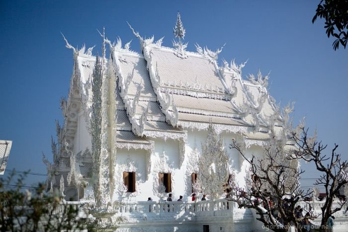 Wat Rong Khu, white temple, Chiang Rai, Thailand