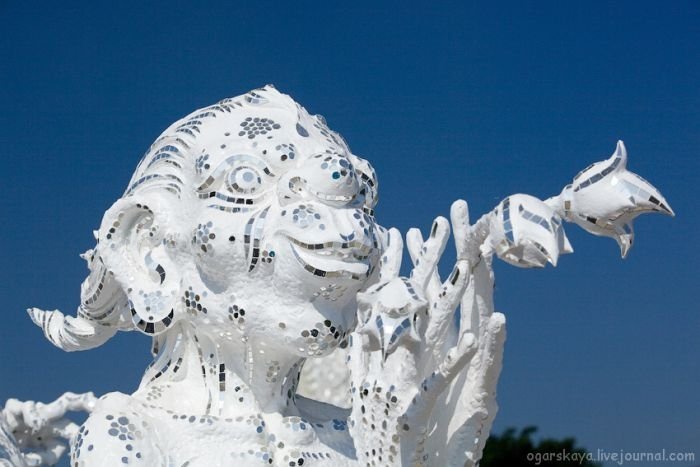 Wat Rong Khu, white temple, Chiang Rai, Thailand