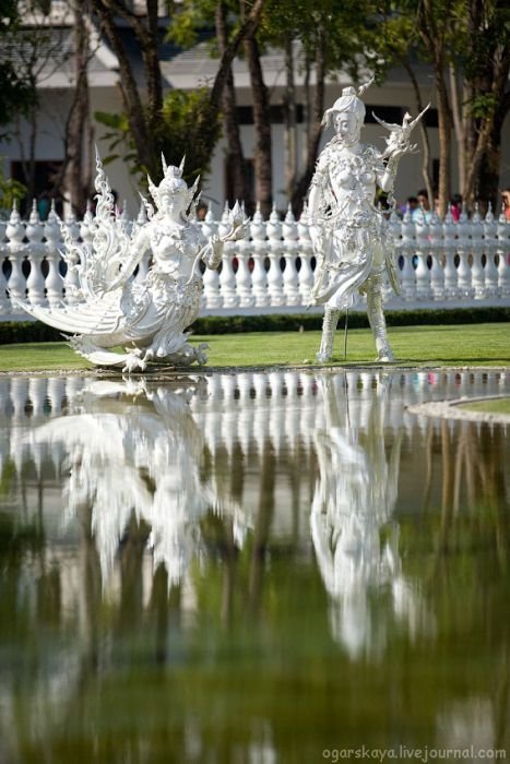 Wat Rong Khu, white temple, Chiang Rai, Thailand