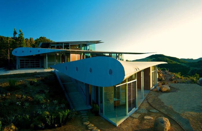 Boeing 747 house by Francie Rehwald