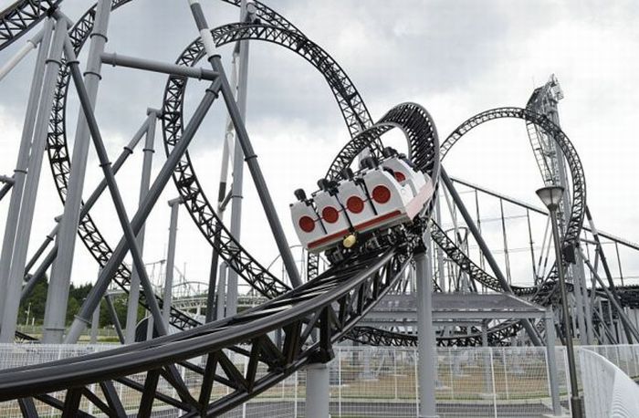 Takabisha roller coaster, Fujiyoshida, Yamanashi, Japan