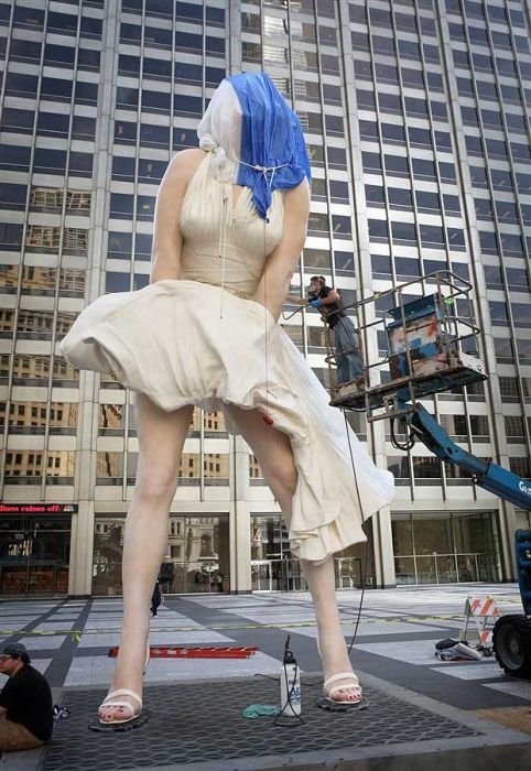 Marilyn Monroe sculpture, Chicago, United States