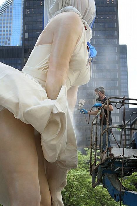 Marilyn Monroe sculpture, Chicago, United States