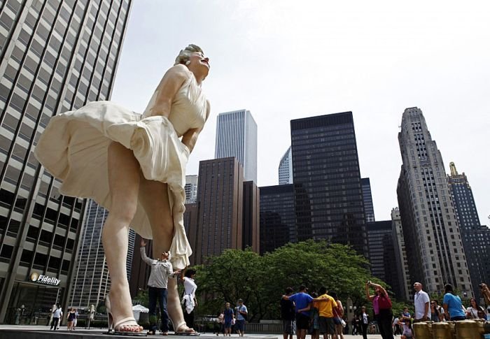 Marilyn Monroe sculpture, Chicago, United States