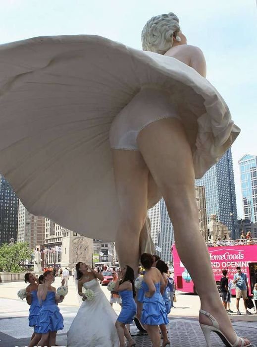 Marilyn Monroe sculpture, Chicago, United States