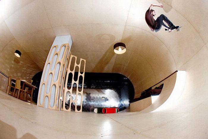 skateboarding room