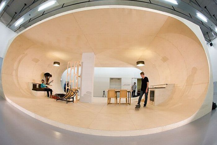 skateboarding room