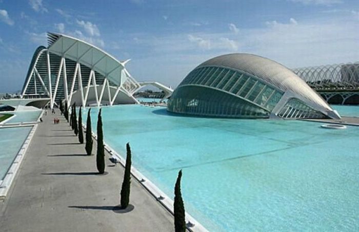 unusual buildings around the world