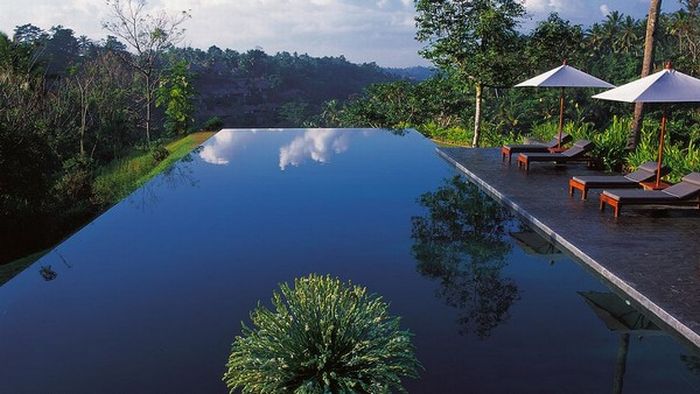 infinity edge pool design