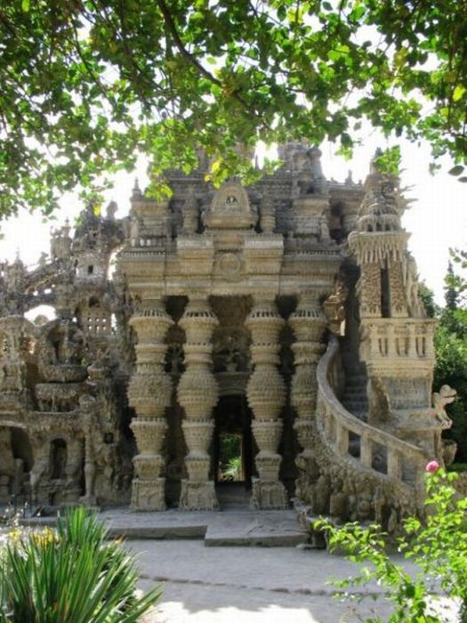 Le Palais Idéal by Ferdinand Cheval