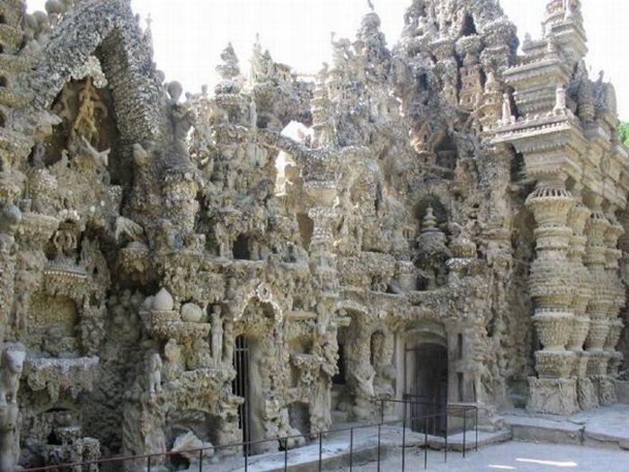 Le Palais Idéal by Ferdinand Cheval