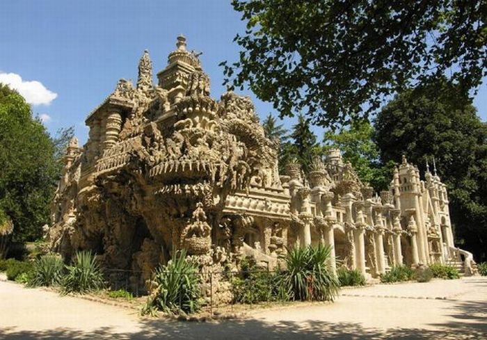 Le Palais Idéal by Ferdinand Cheval