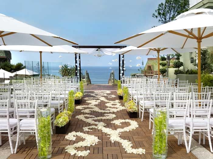 beach wedding decoration