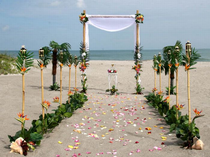 beach wedding decoration