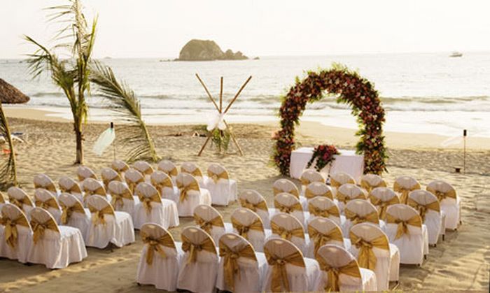 beach wedding decoration