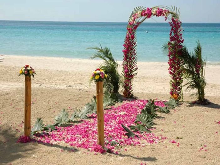 beach wedding decoration