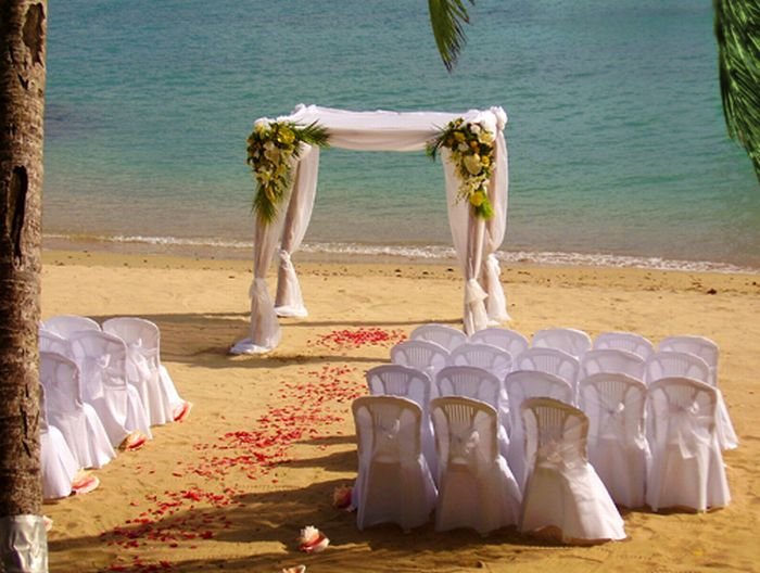 beach wedding decoration