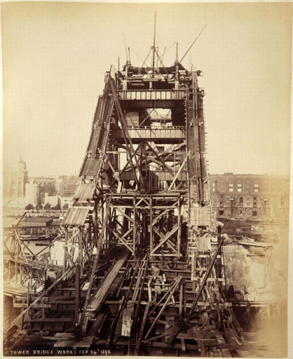 History: Construction of Tower Bridge, 1886-1894, London, England, United Kingdom