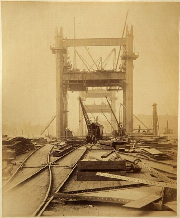 History: Construction of Tower Bridge, 1886-1894, London, England, United Kingdom