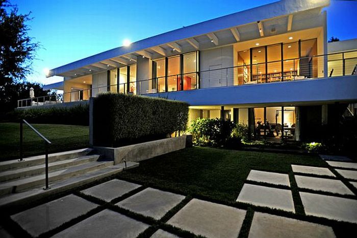 Jennifer Aniston's mansion, Los Angeles, United States