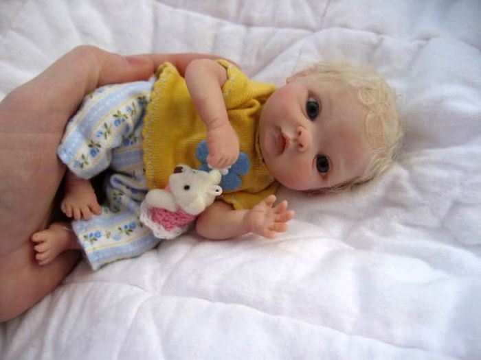 realistic reborn baby doll