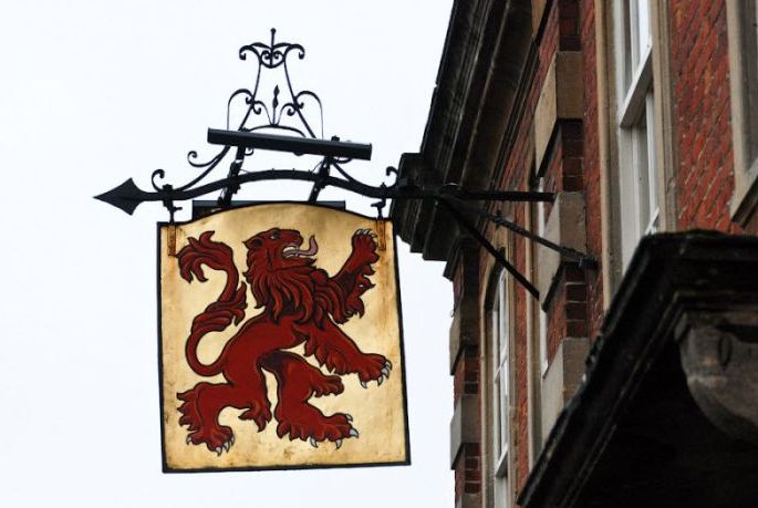 Pub signs, United Kingdom