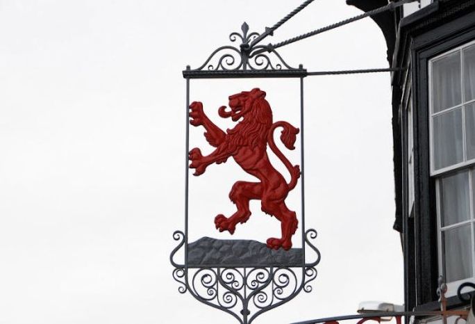 Pub signs, United Kingdom