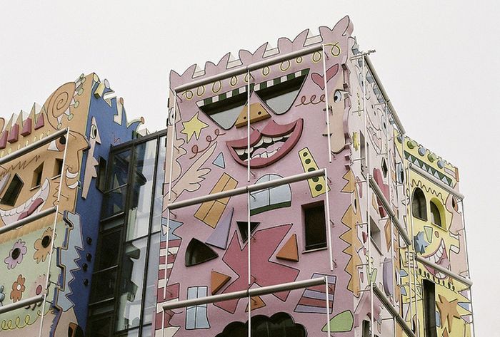 Happy Rizzi House by James Rizzi