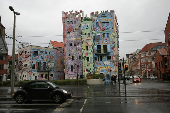 Happy Rizzi House by James Rizzi