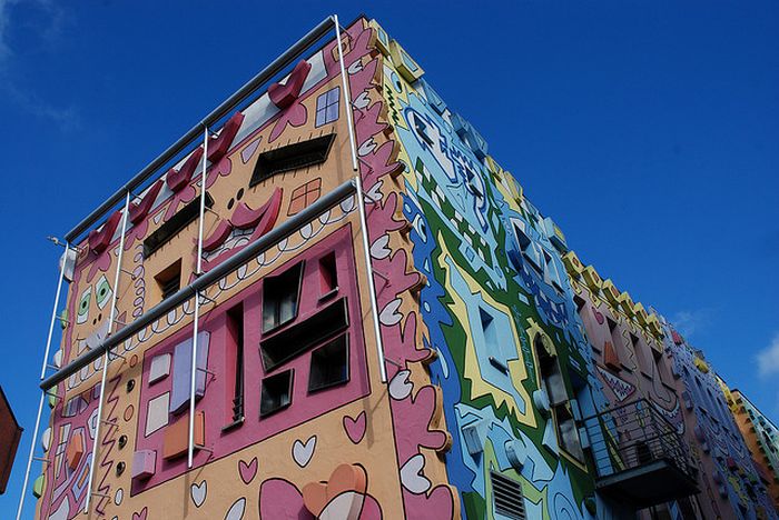 Happy Rizzi House by James Rizzi