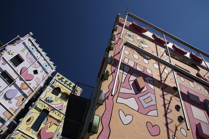 Happy Rizzi House by James Rizzi